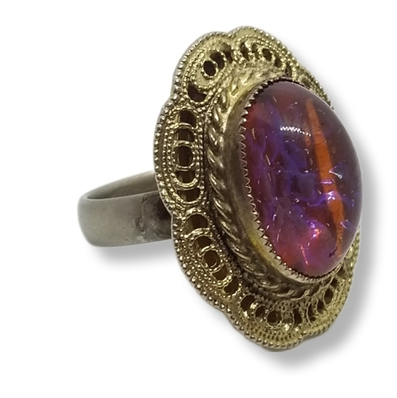 WHITING & DAVIS VINTAGE GOLDTONE FILIGREE DESIGN & ART GLASS CABACHON RING - Picture 4 of 6